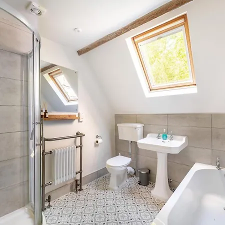 Tarn House Holiday home *