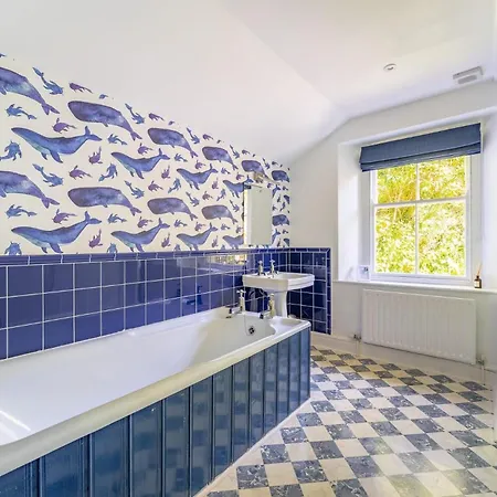 Tarn House Holiday home