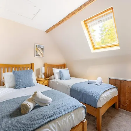 Holiday home Tarn House *